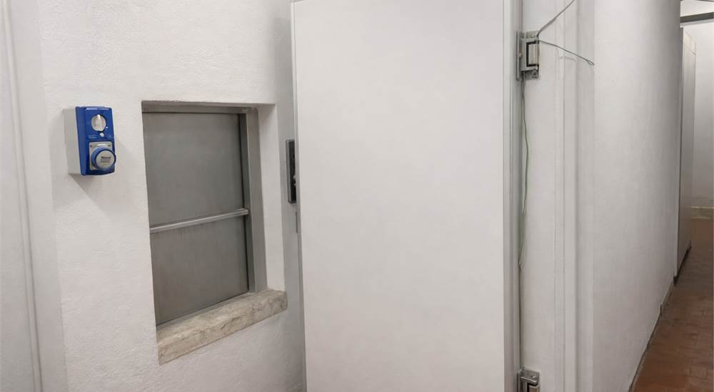 cella frigo e montacarichi